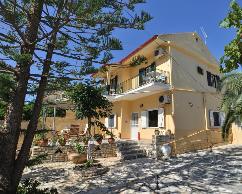 Arthur House Longos  Экстерьер фото