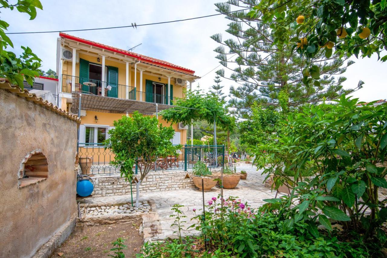 Arthur House Longos  Экстерьер фото