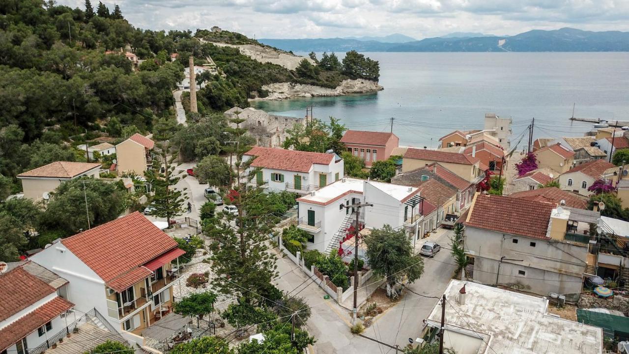 Arthur House Longos  Экстерьер фото